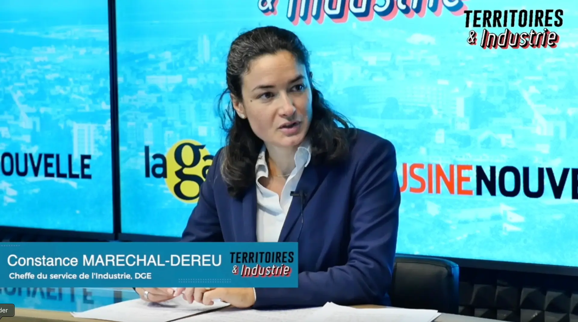 Webinaire filmé sur plateau TV à Paris avec habillage graphique et synthé à l'écran